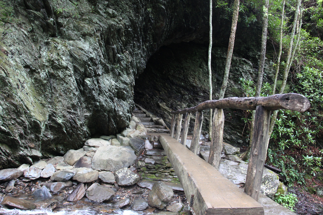 Arch Rock natural tunnel formation on Alum Cave Trail